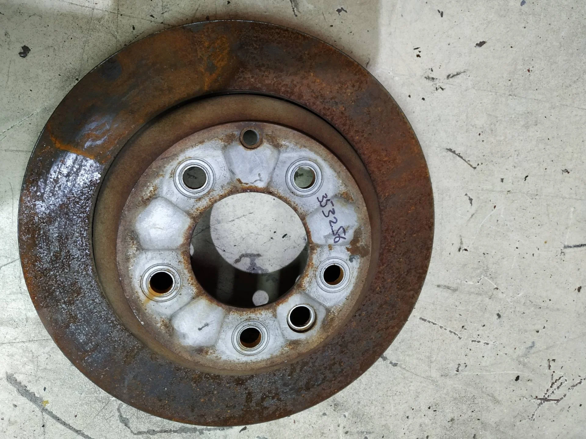 диск тормозной задний Volkswagen Touareg 2  2013