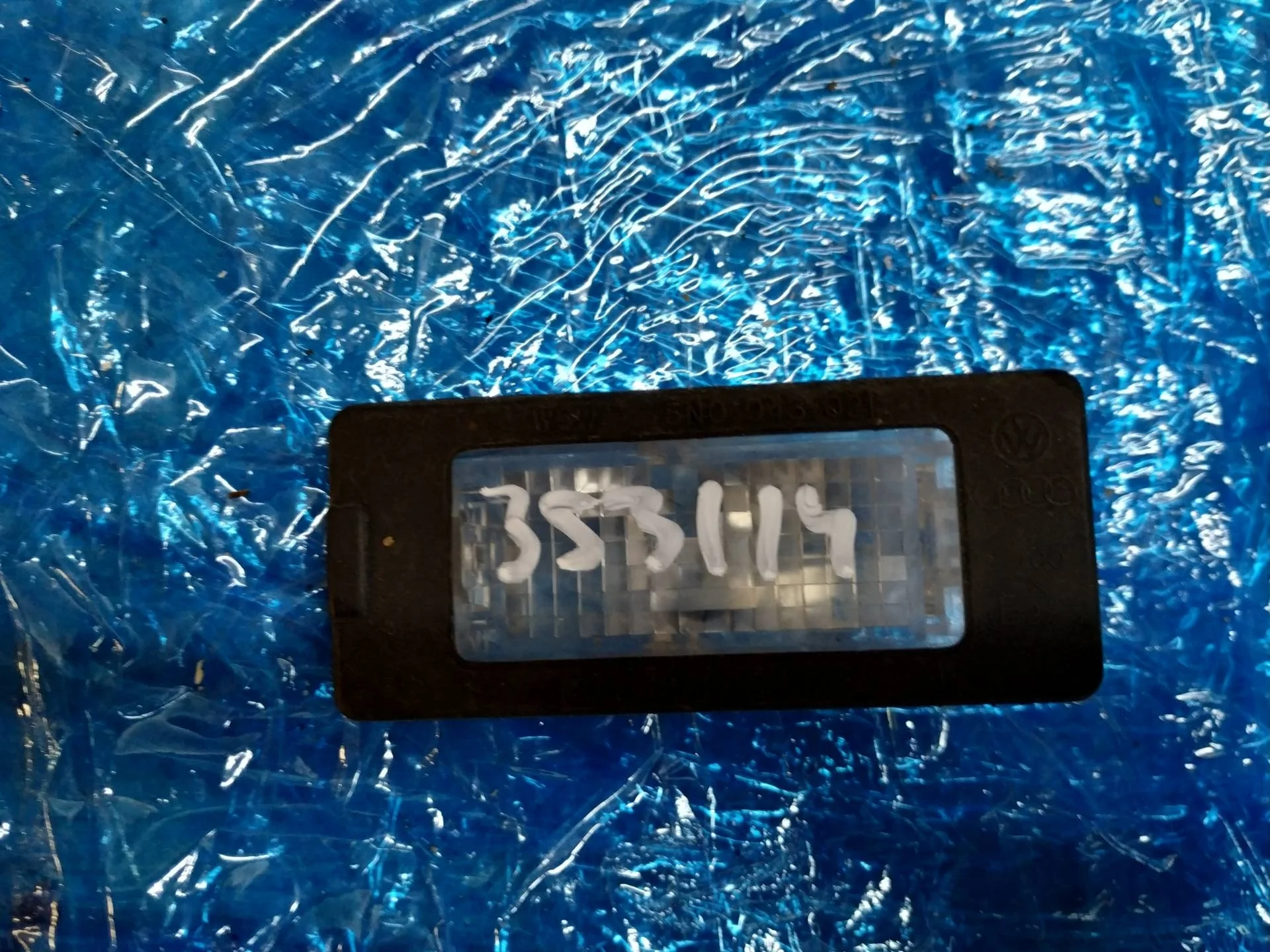 подсветка номера Volkswagen Touareg 2  2013