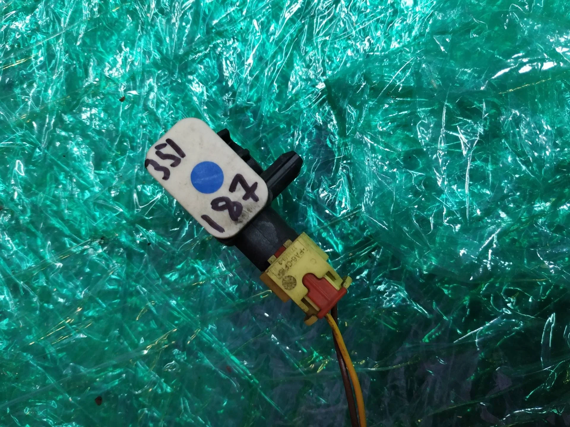 датчик airbag Volkswagen Touareg 2  2013