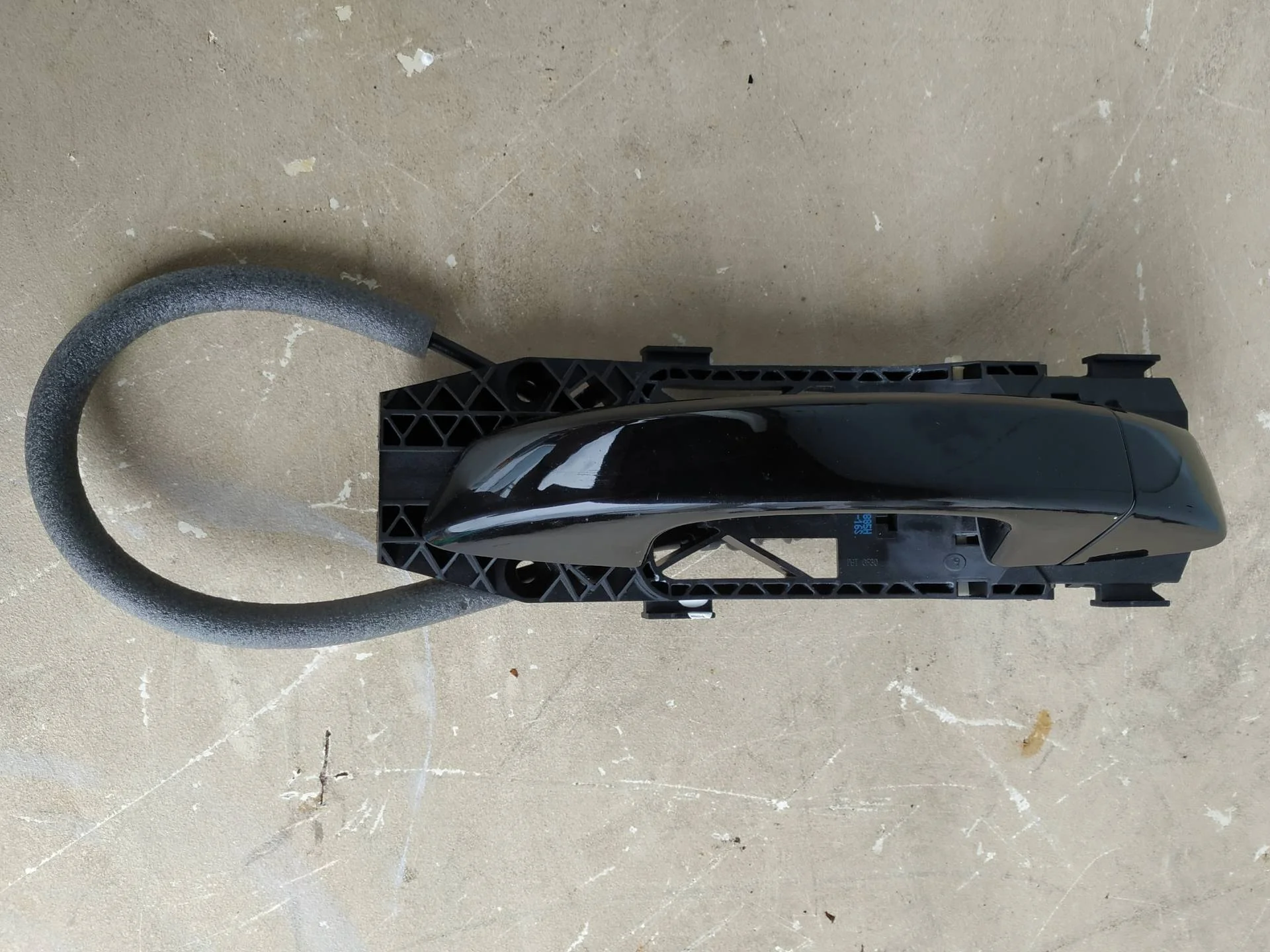 ручка наружная двери правой Volkswagen Touareg 2  2013