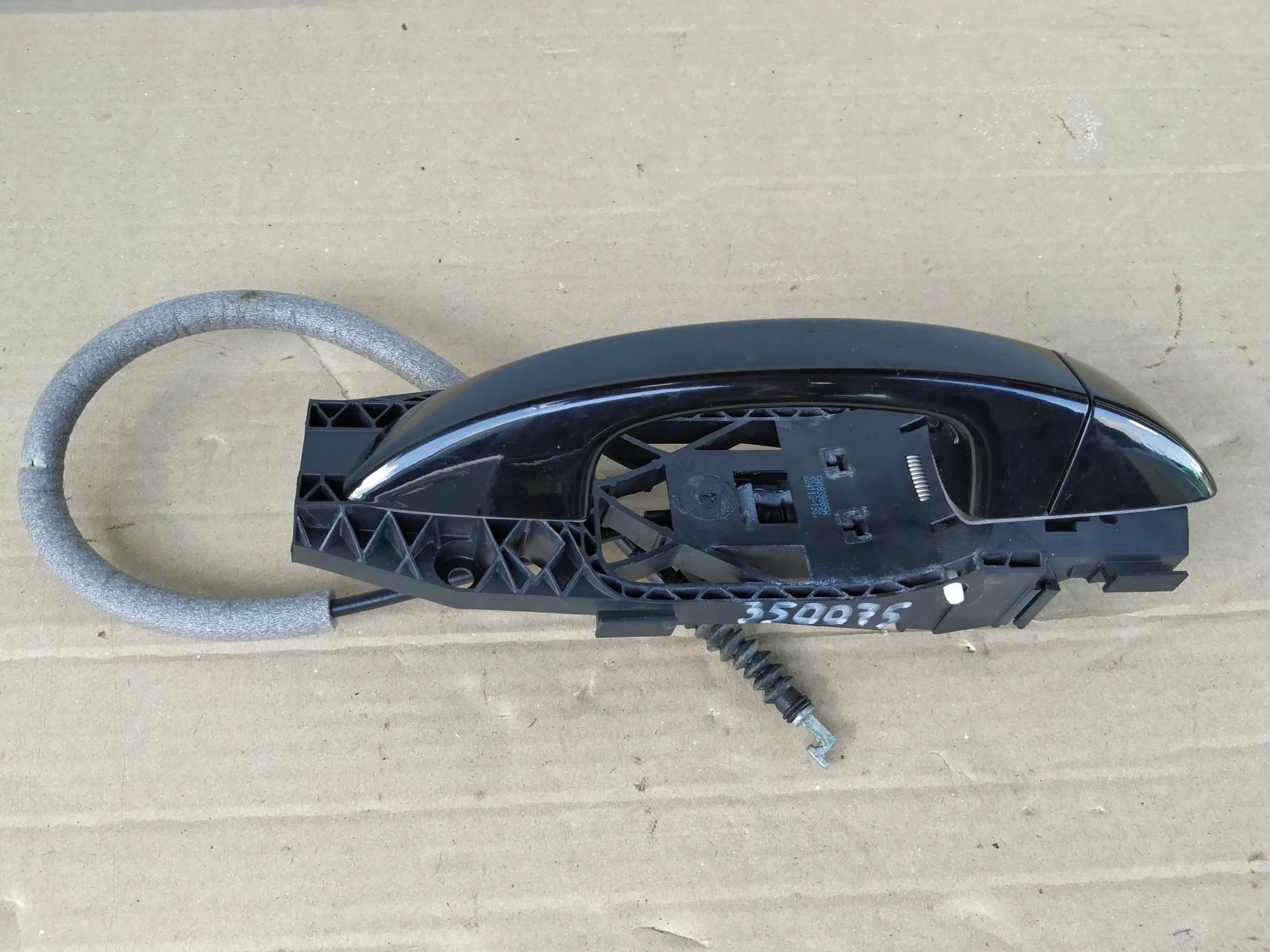 ручка наружная двери правой Volkswagen Touareg 2  2013