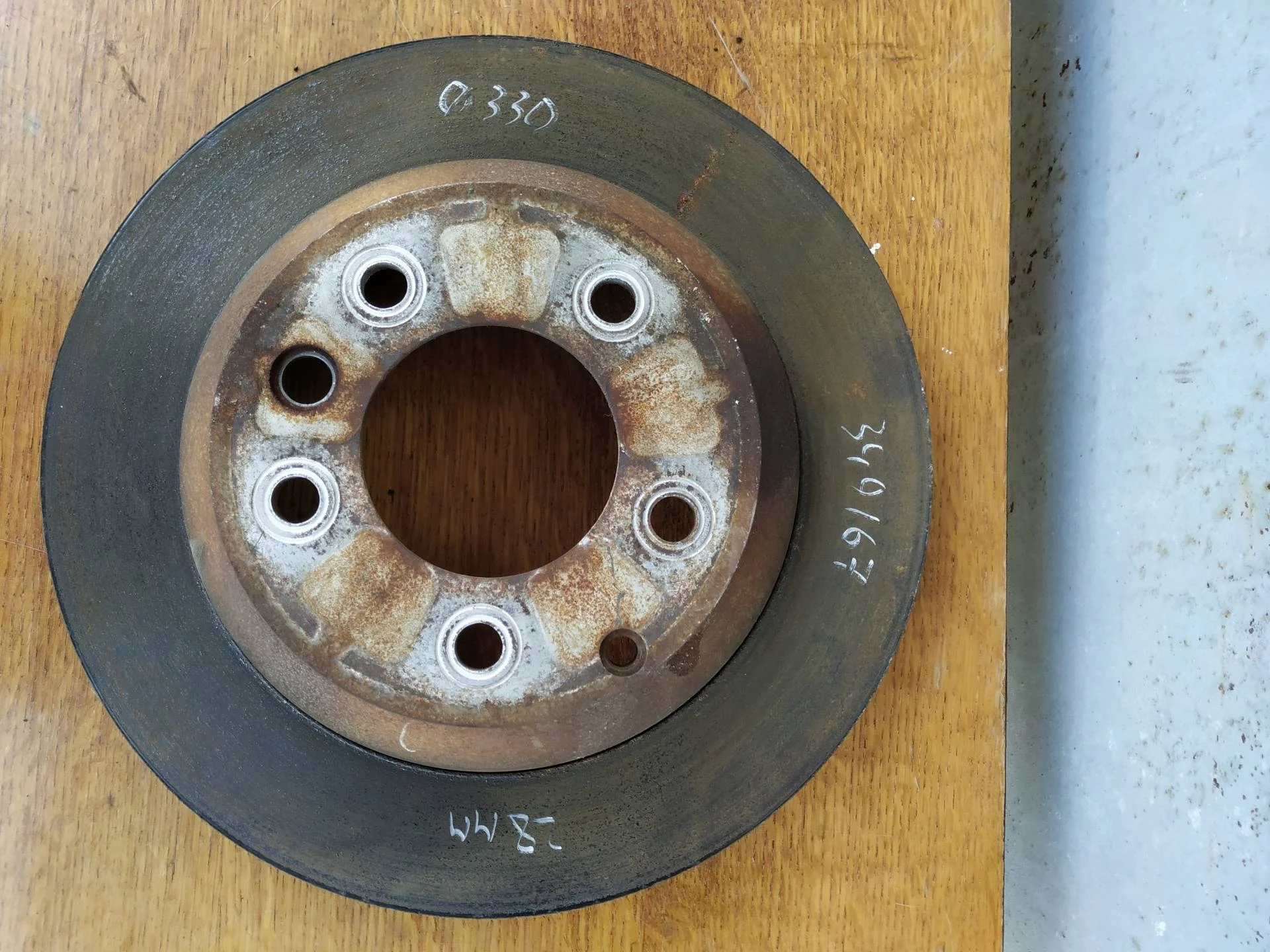 диск тормозной задний Volkswagen Touareg 2  2013