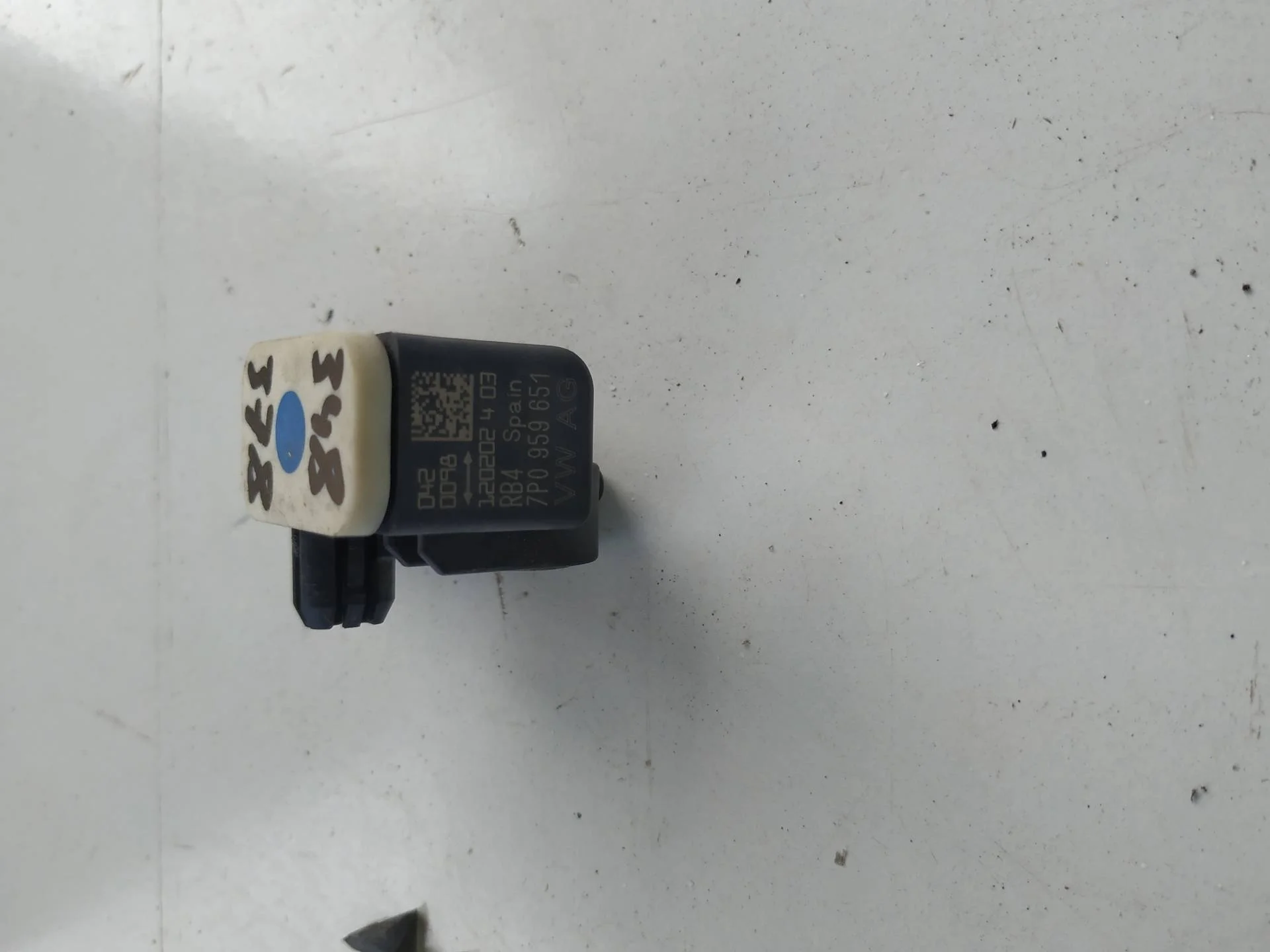 датчик airbag Volkswagen Touareg 2  2013