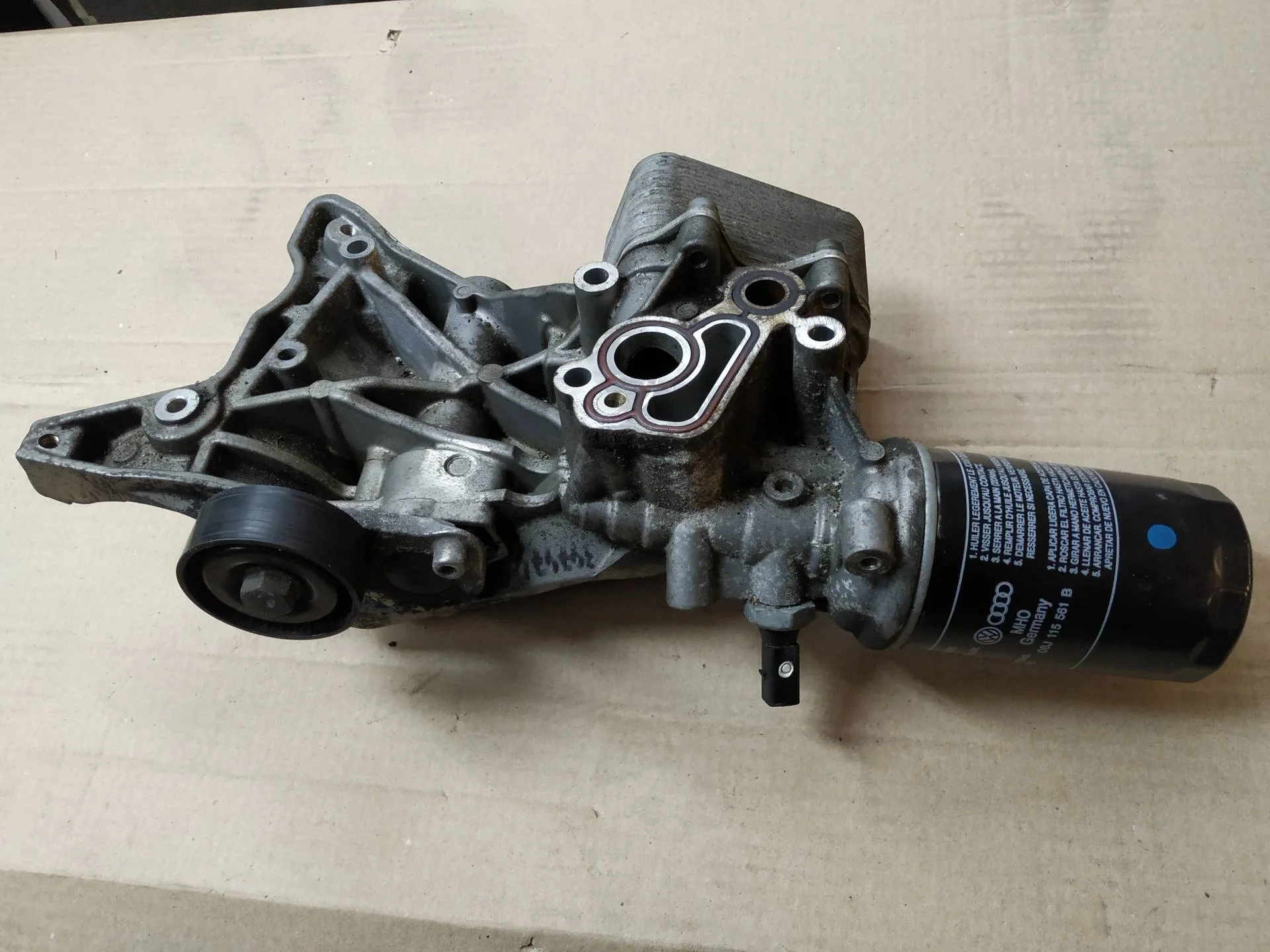 кронштейн генератора Volkswagen Touareg 2  2013