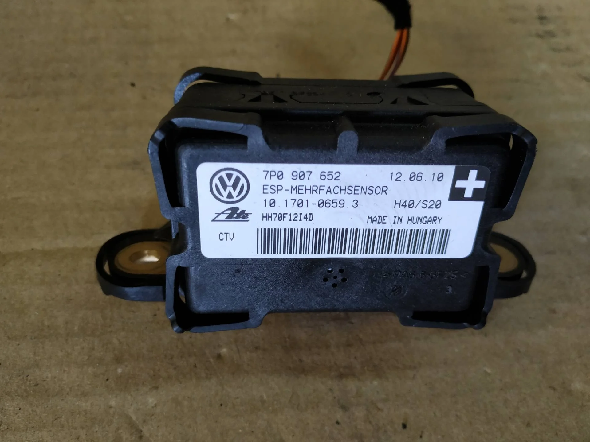 датчик ускорения Volkswagen Touareg 2  2013