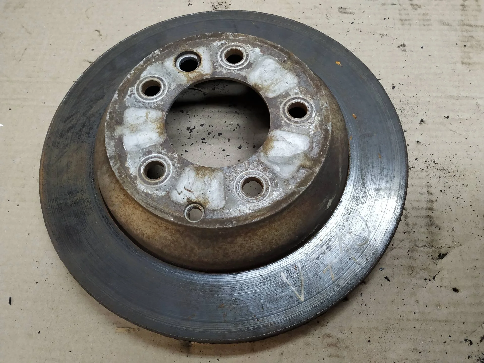 диск тормозной задний Volkswagen Touareg 2  2013