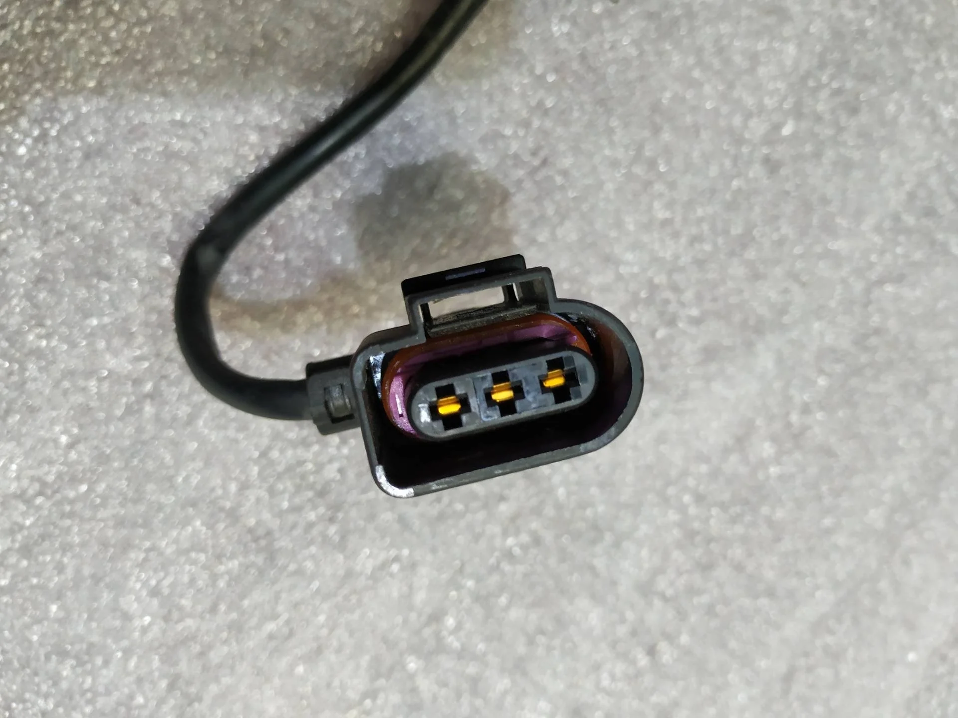 разъем (фишка) проводки Volkswagen Touareg 2  2013