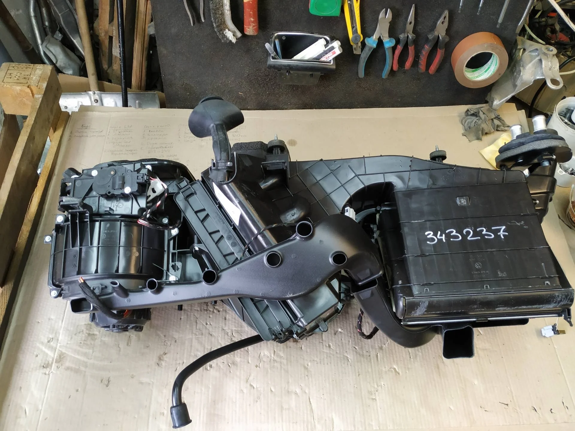 отопитель в сборе (печка) Volkswagen Touareg 2  2013