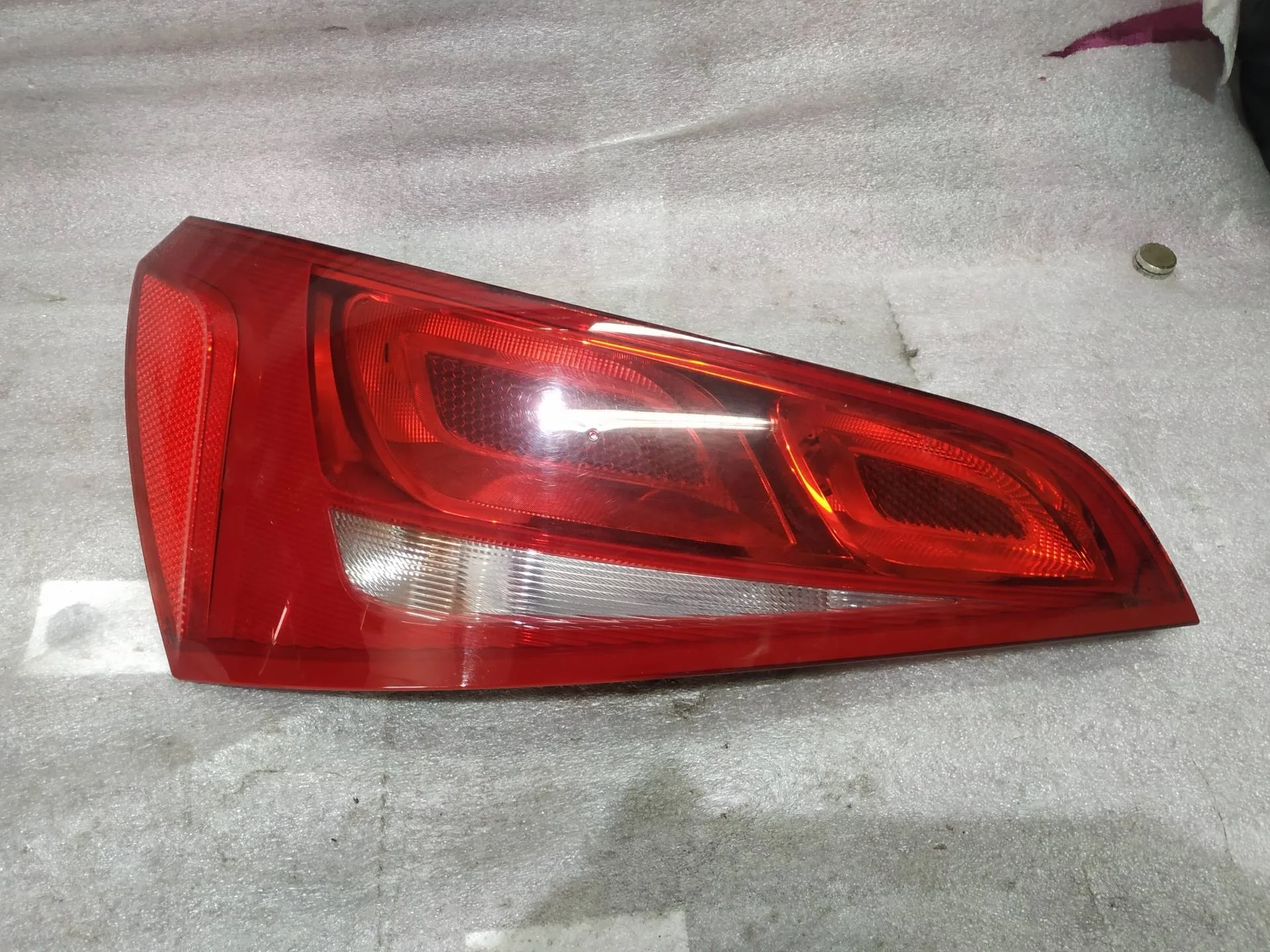 фонарь задний левый Audi Q5  2010