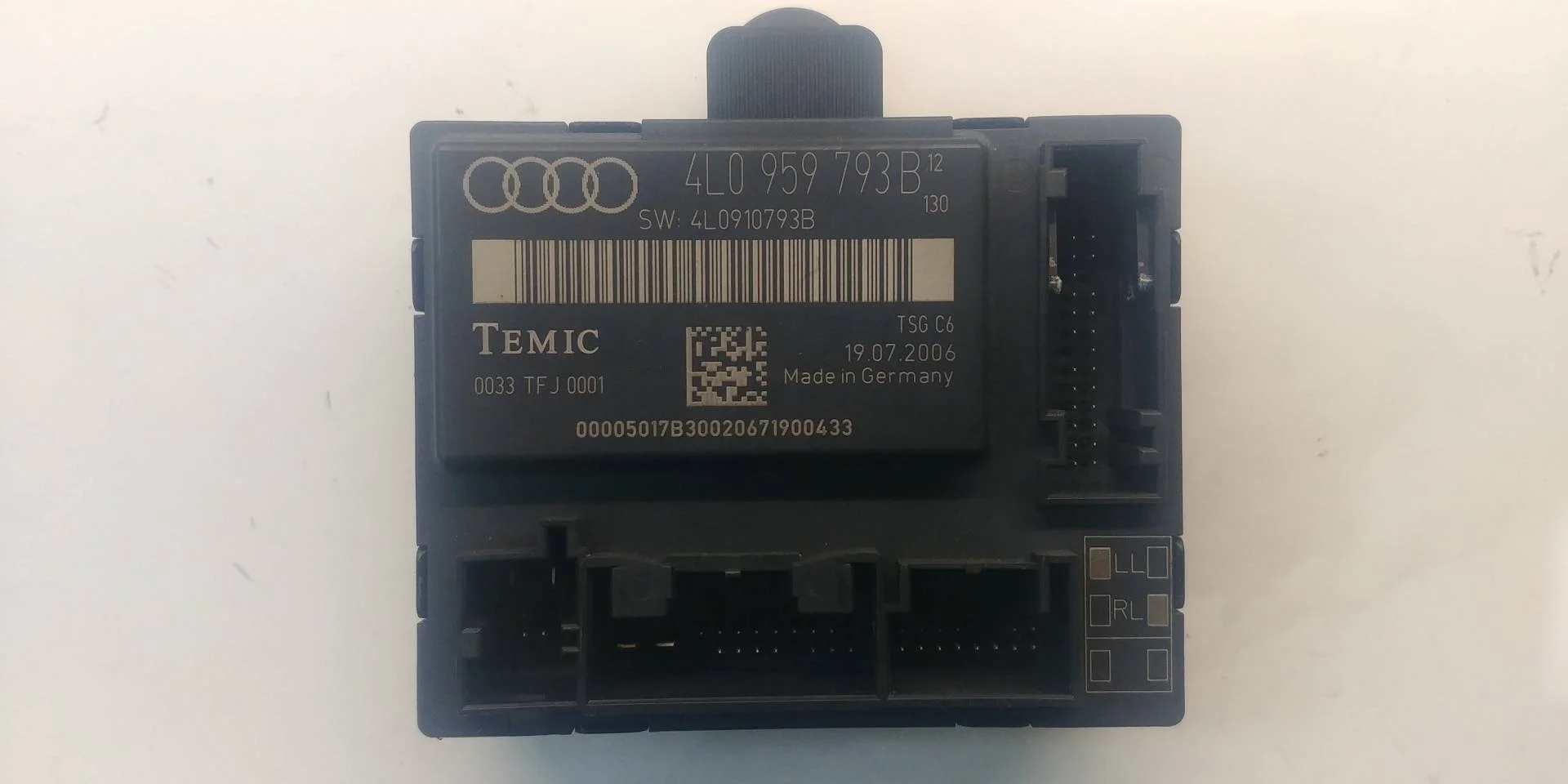 модуль управления двери передней левой Audi Q7  2008