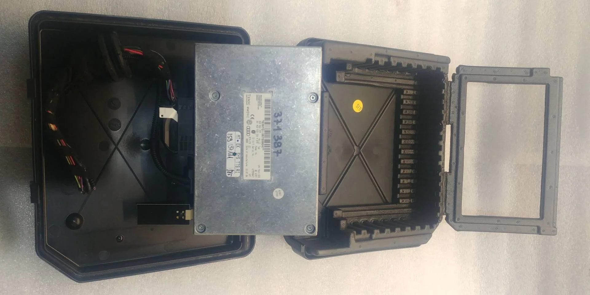 блок Bluetooth Audi Q7  2008