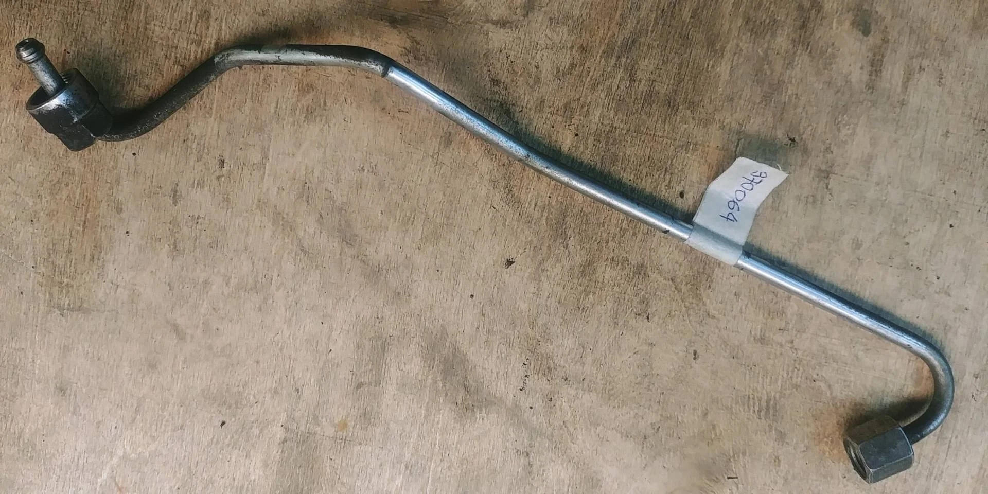 топливная трубка Audi A5 8T  2009