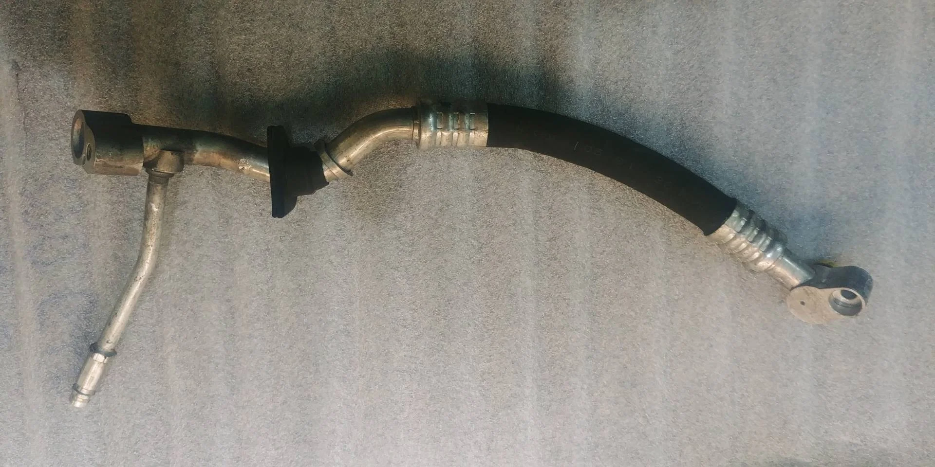 трубка кондиционера Audi Q7  2008