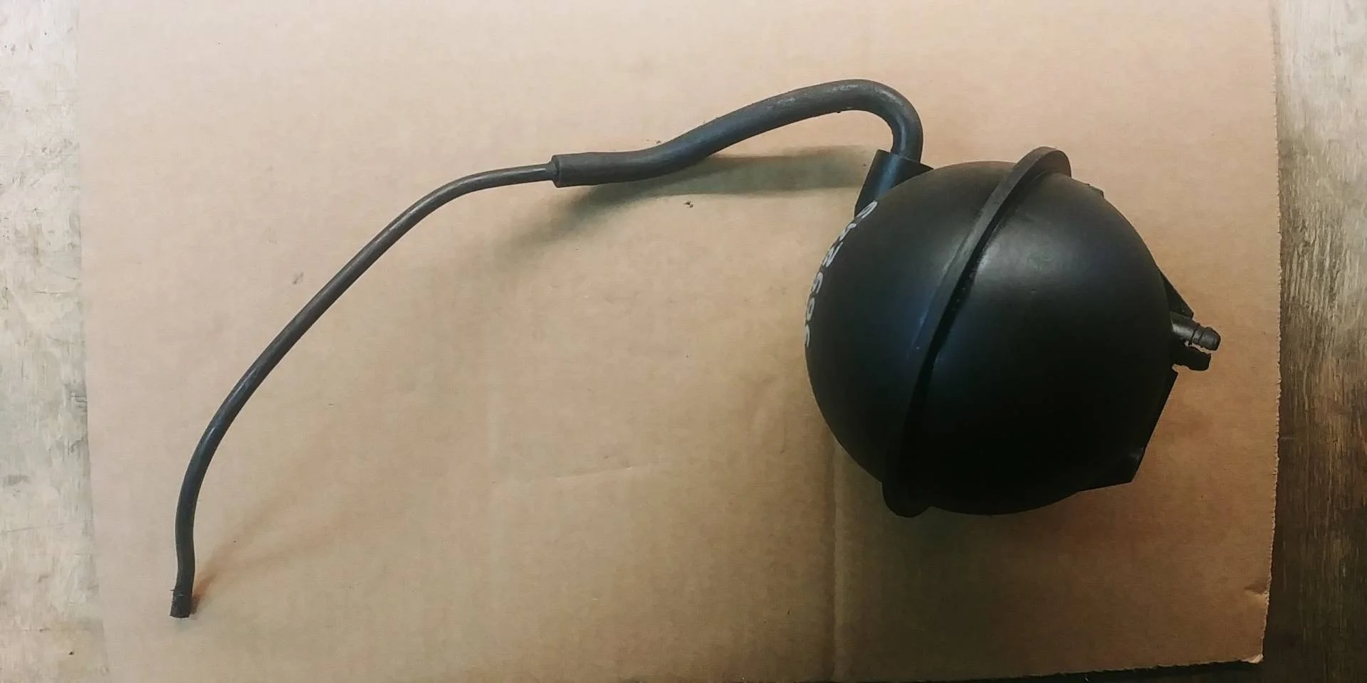 ресивер пневмоподвески Audi Q7  2008