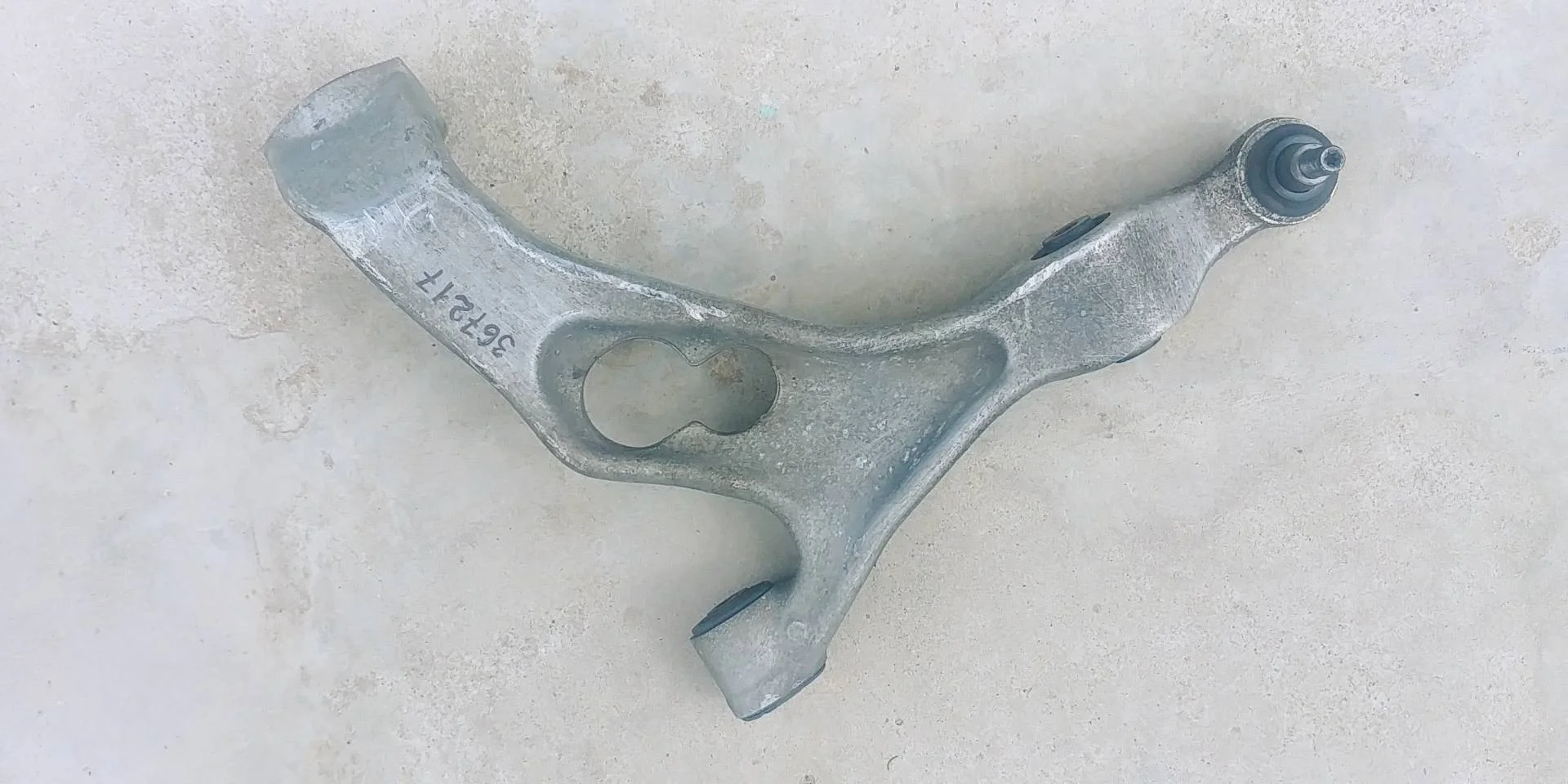 рычаг передний правый Audi Q7  2008