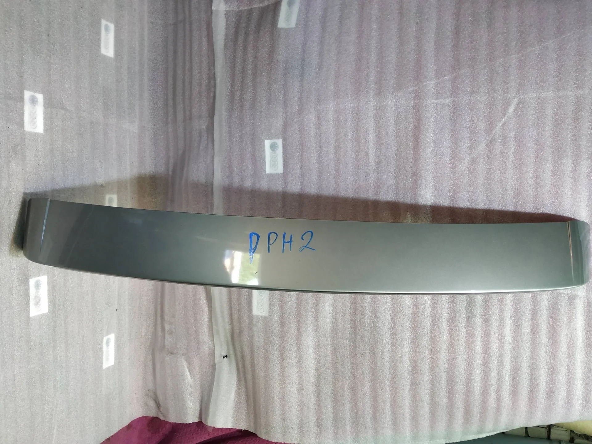 спойлер крышки багажника Audi Q7  2008