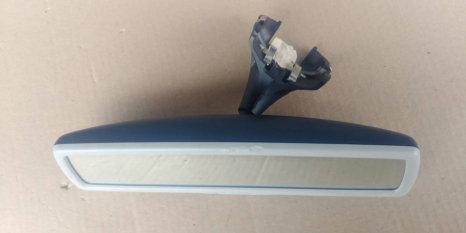 зеркало салона Volkswagen Tiguan  2009