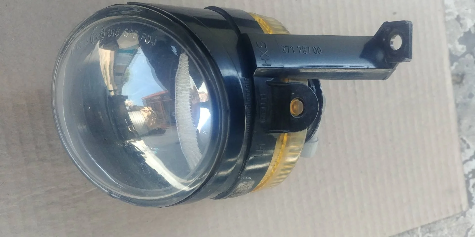 фара противотуманная левая Volkswagen Tiguan 2009