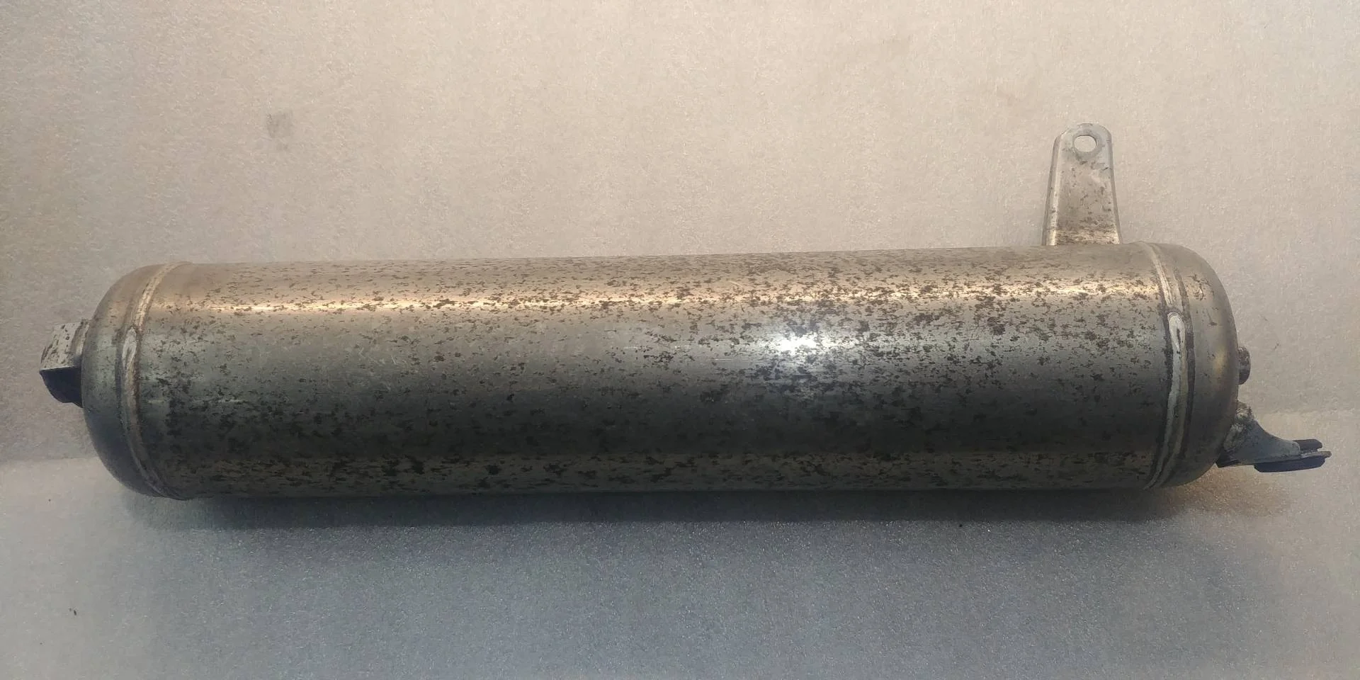 ресивер пневмоподвески Audi Q7  2008