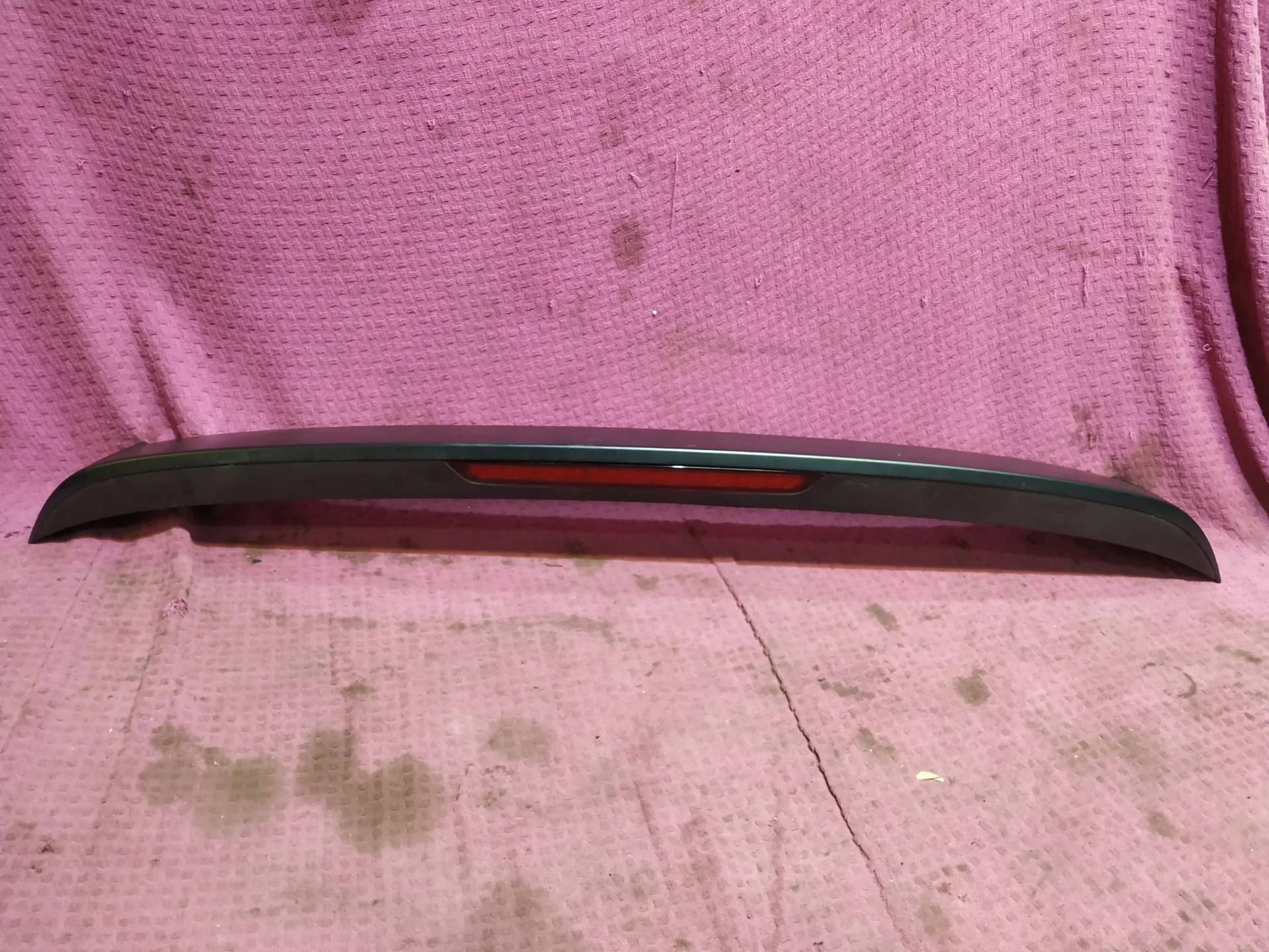 спойлер крышки багажника Audi Q7  2008