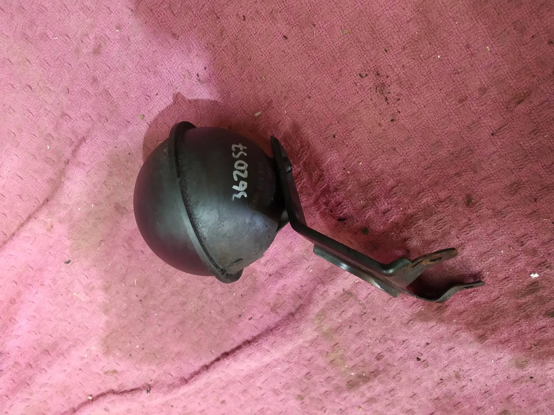 ресивер пневмоподвески Audi Q7  2008