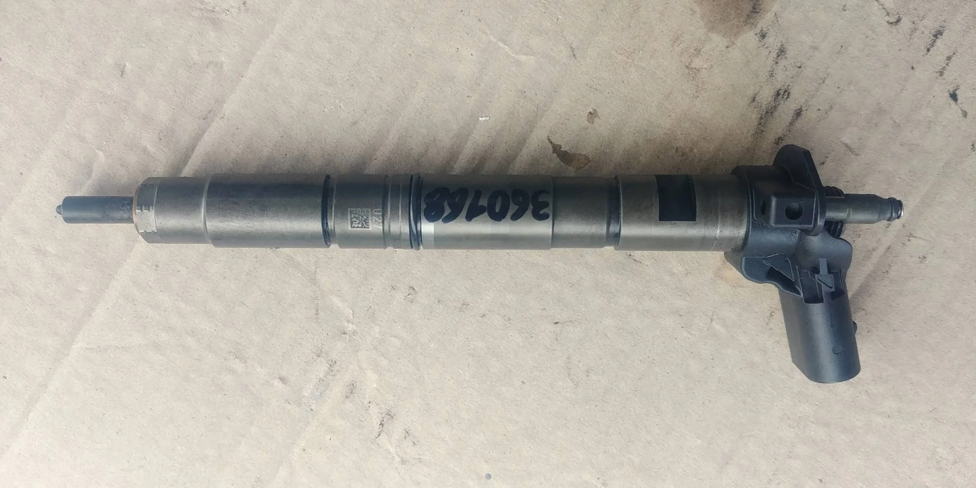 форсунка топливная Volkswagen Passat CC  2008