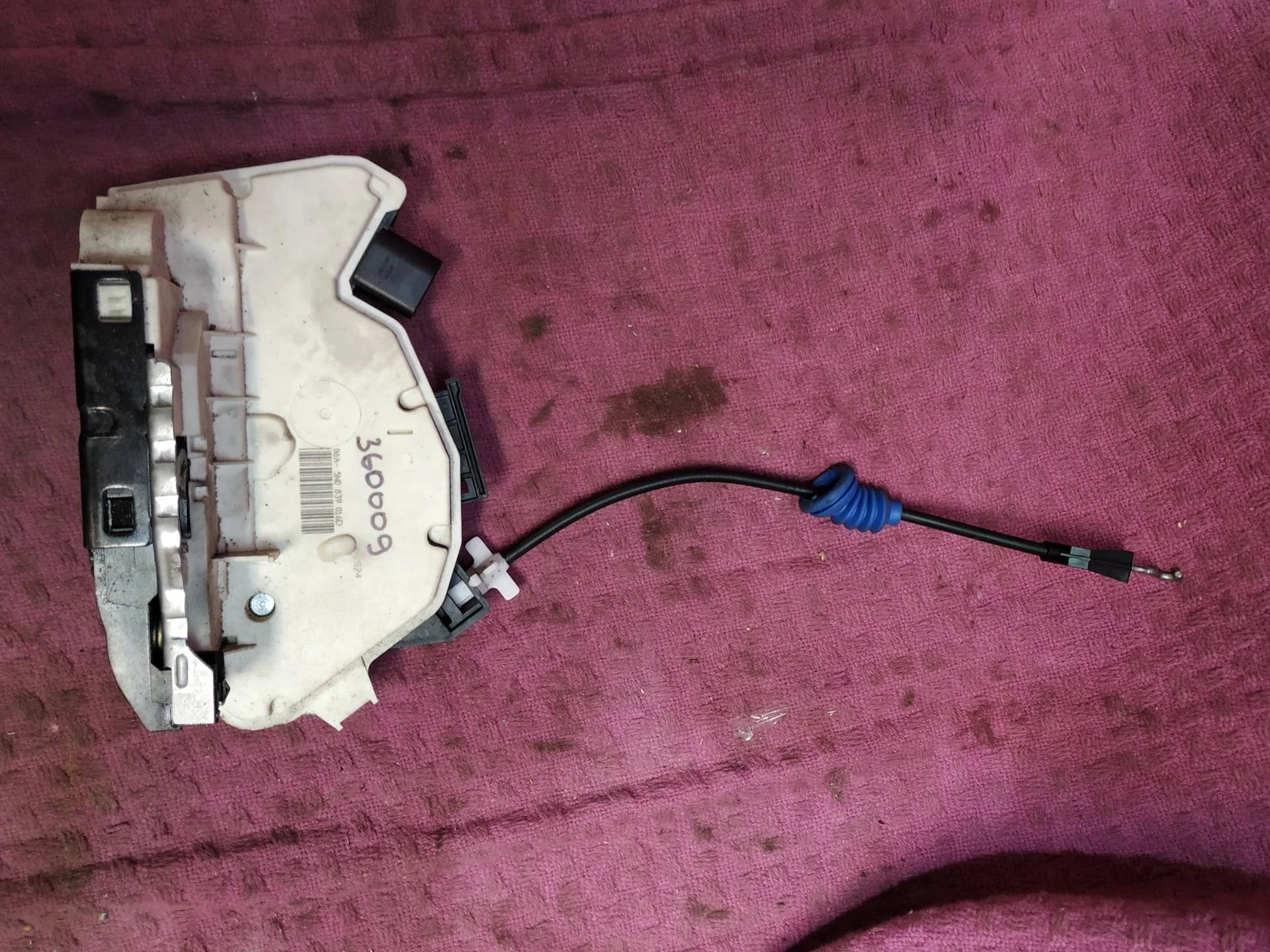 замок двери задней правой Volkswagen Passat CC  2008