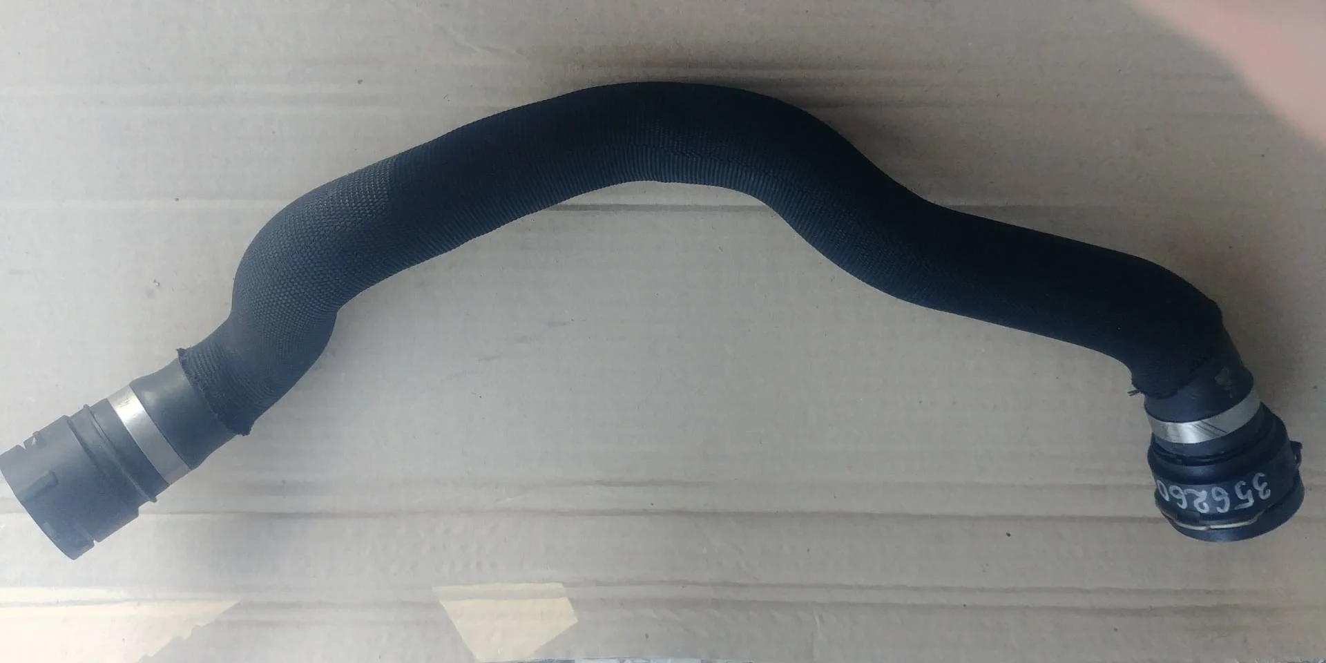 патрубок охлаждения Audi A5 8T  2009