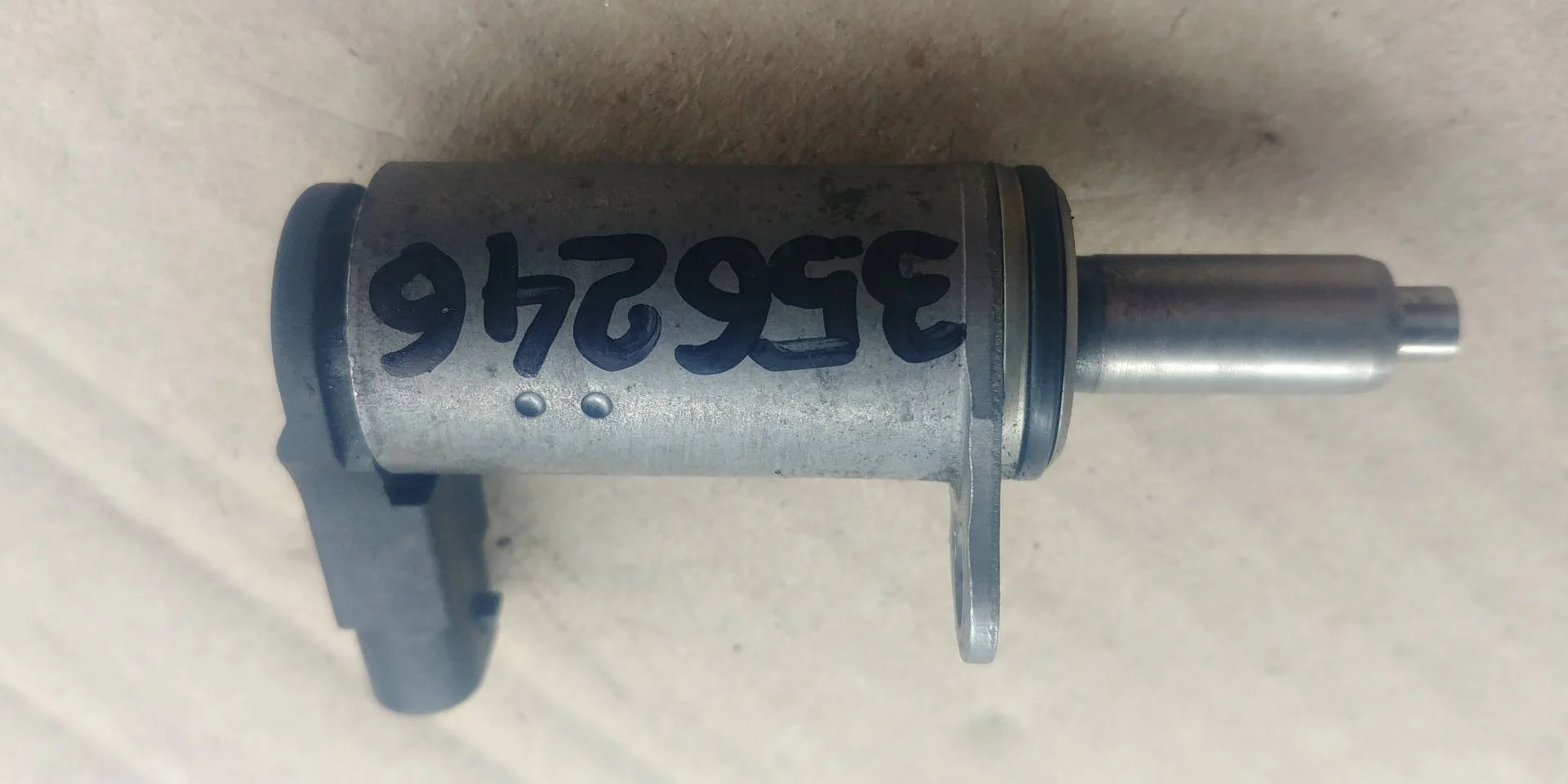 электромагнитный клапан Audi A5 8T  2009