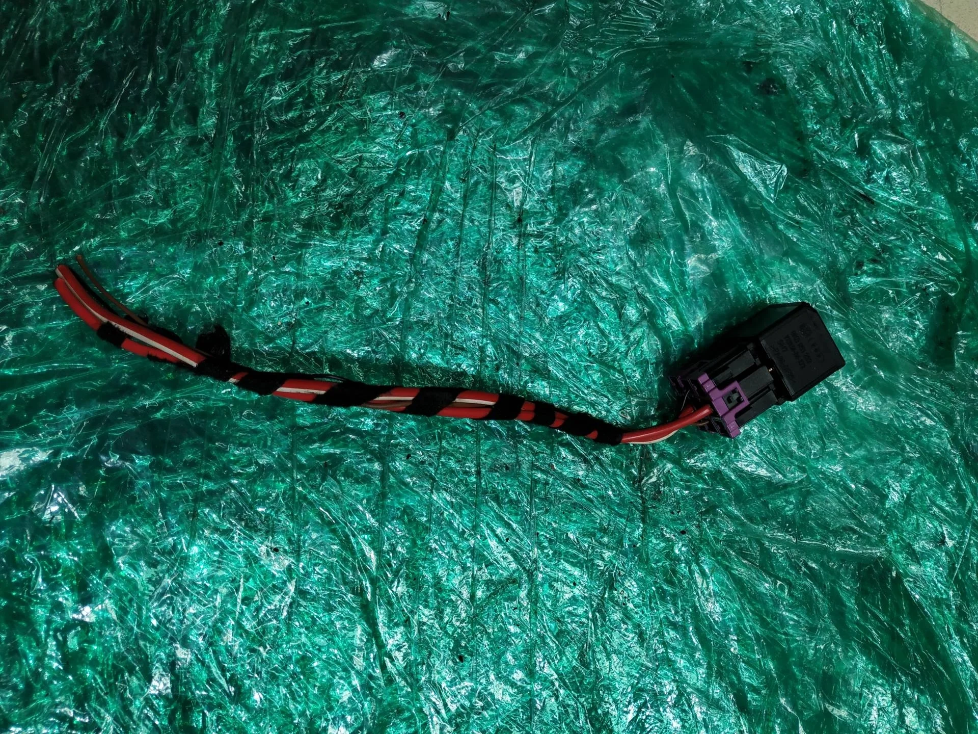 реле электровентилятора Audi A5 8T  2009