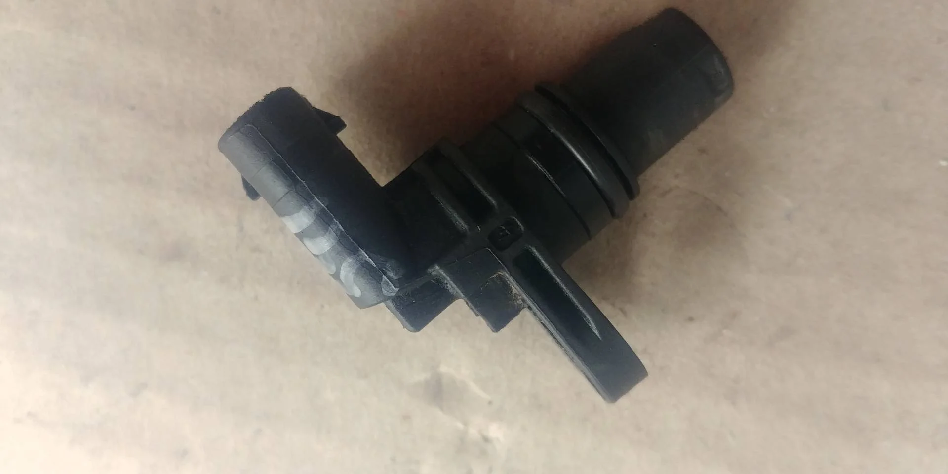 датчик распредвала Audi Q5  2010