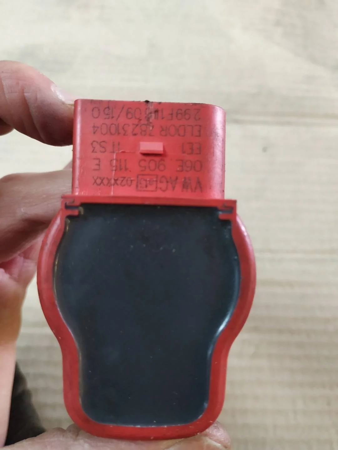 катушка зажигания Audi Q7  2013