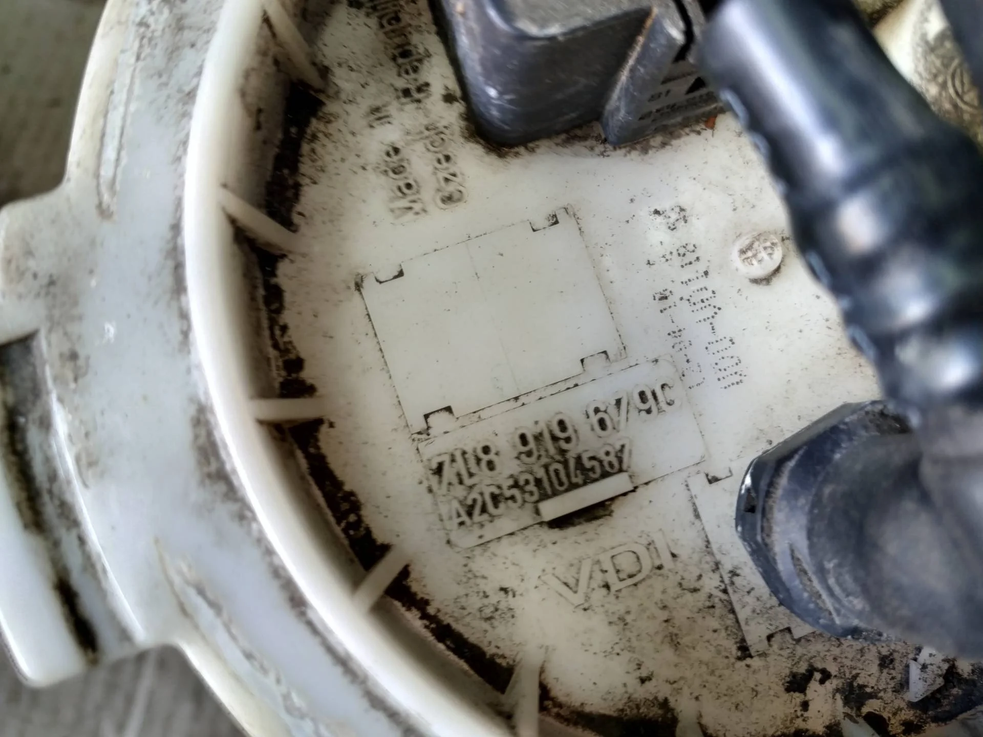 насос топливный в бак Audi Q7  2013