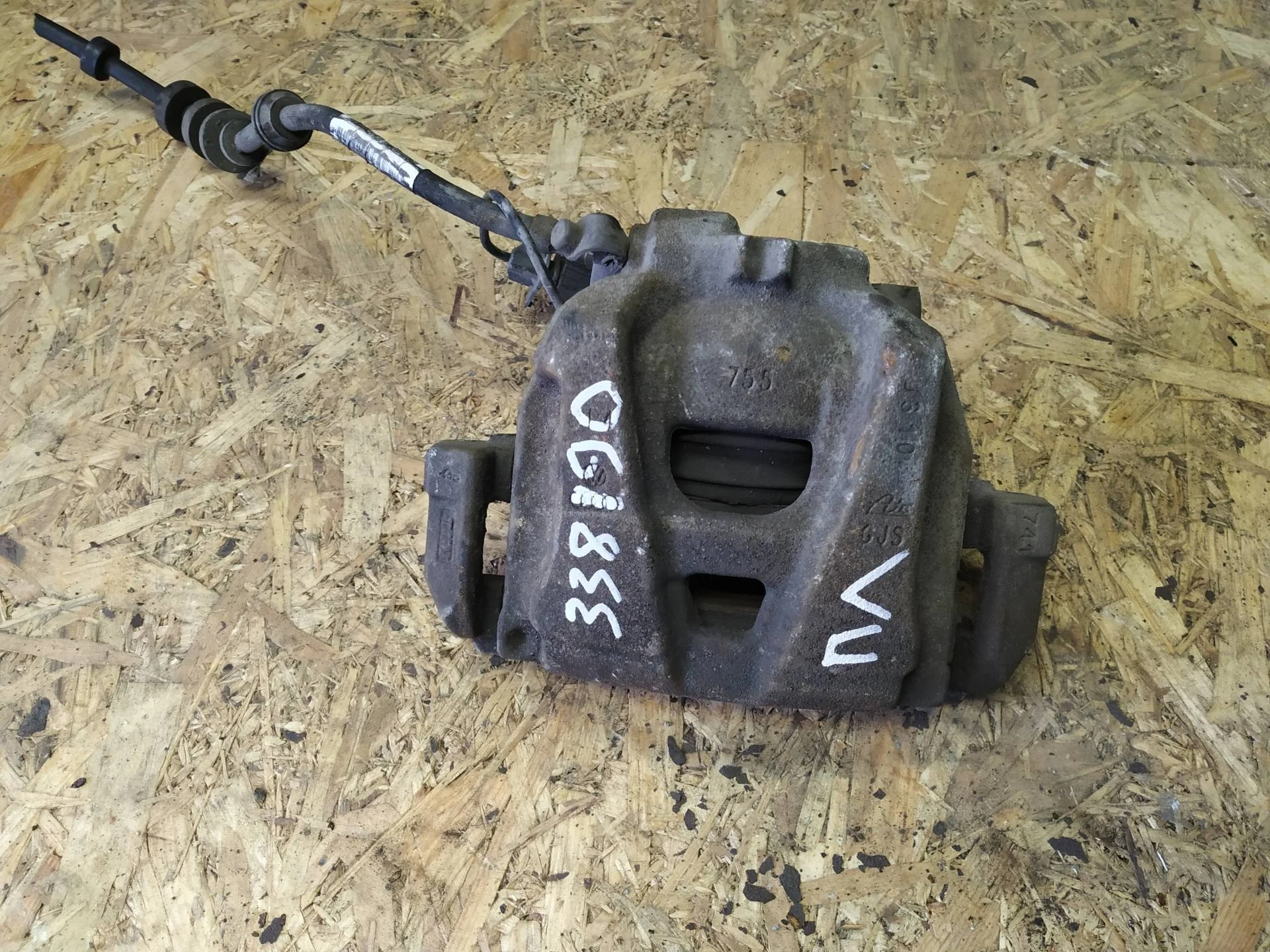 суппорт тормозной передний левый Audi A4  2009