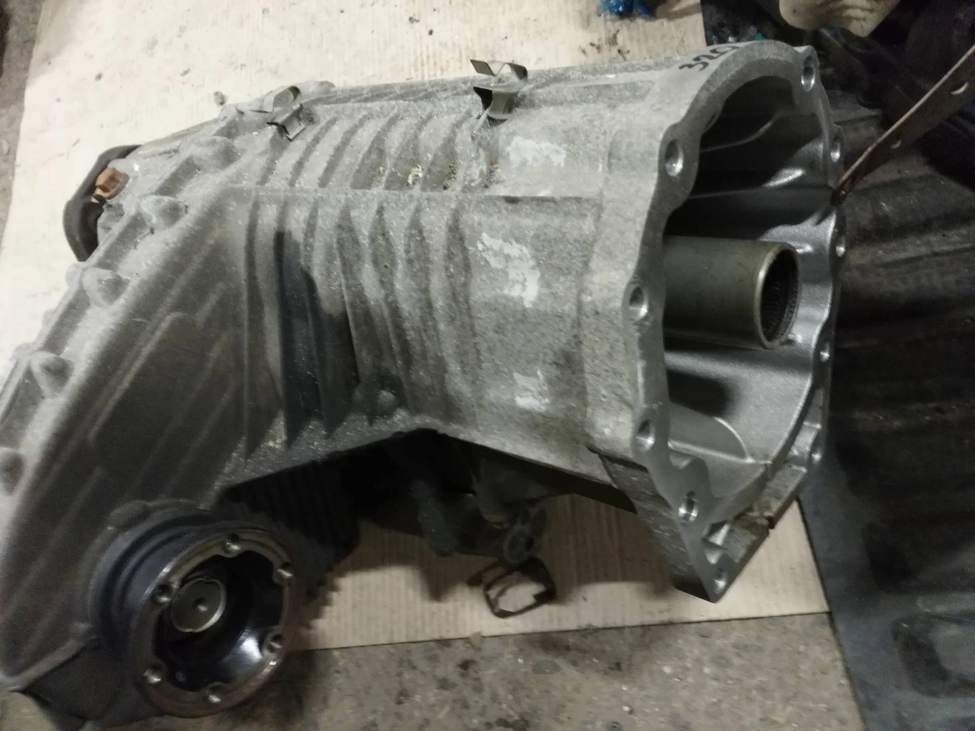 раздаточная коробка Volkswagen Touareg  2006