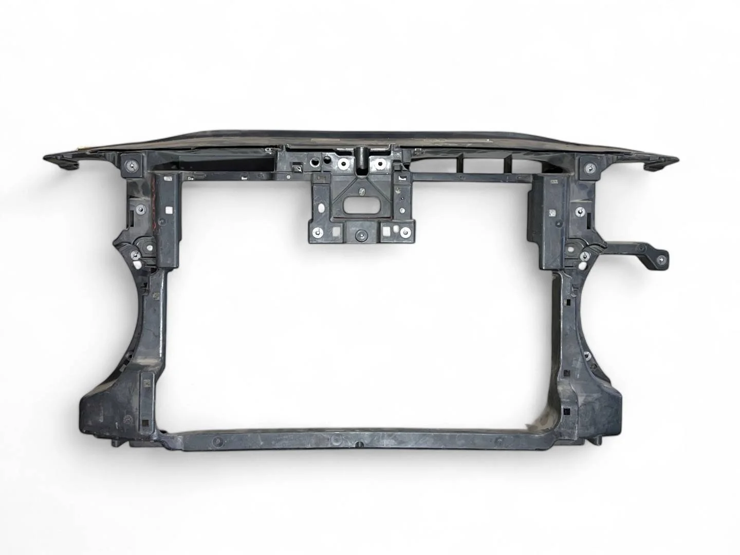 передняя панель (телевизор) Volkswagen Passat B7  2013