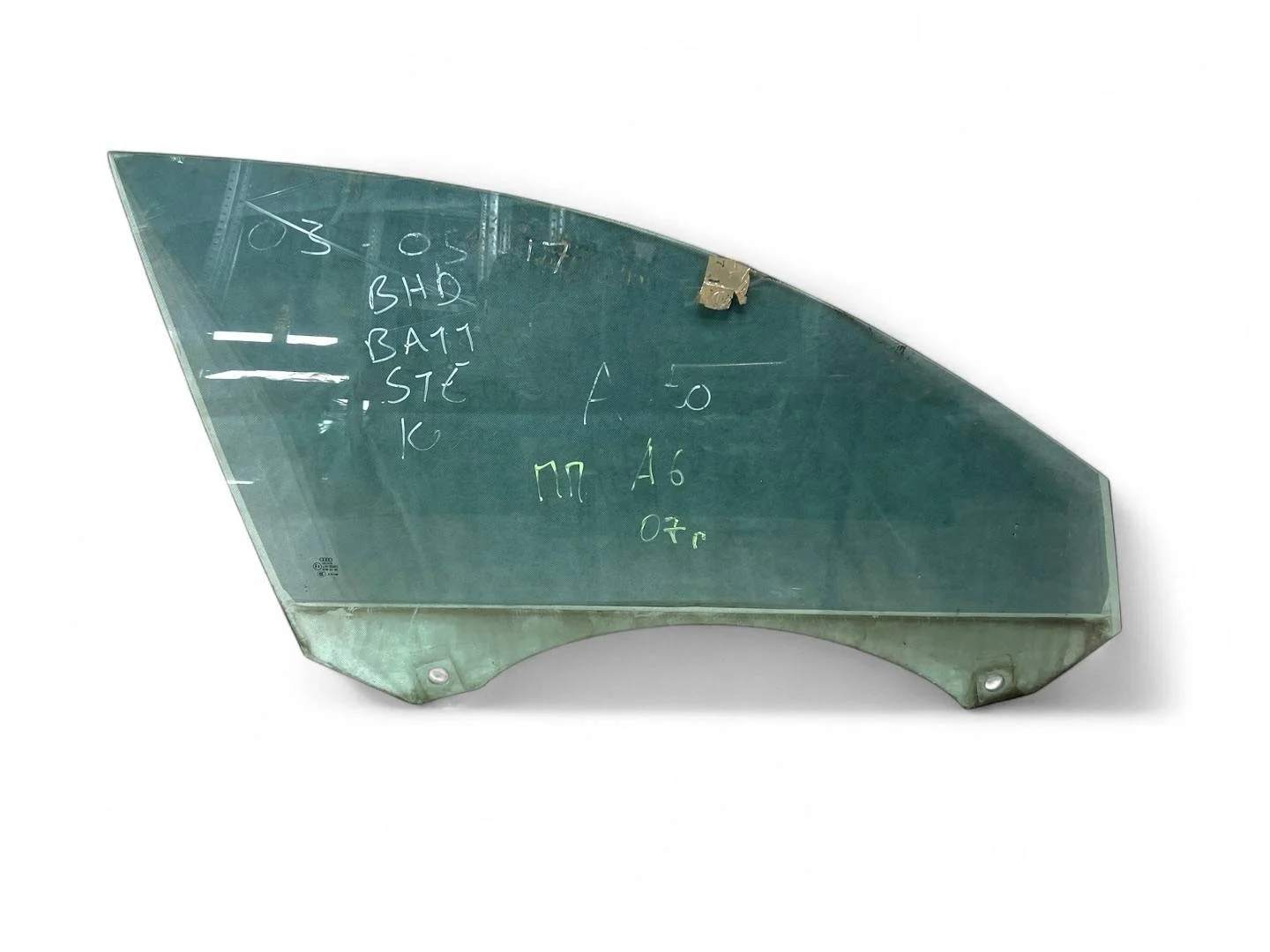 стекло двери передней правой Audi A6  2006