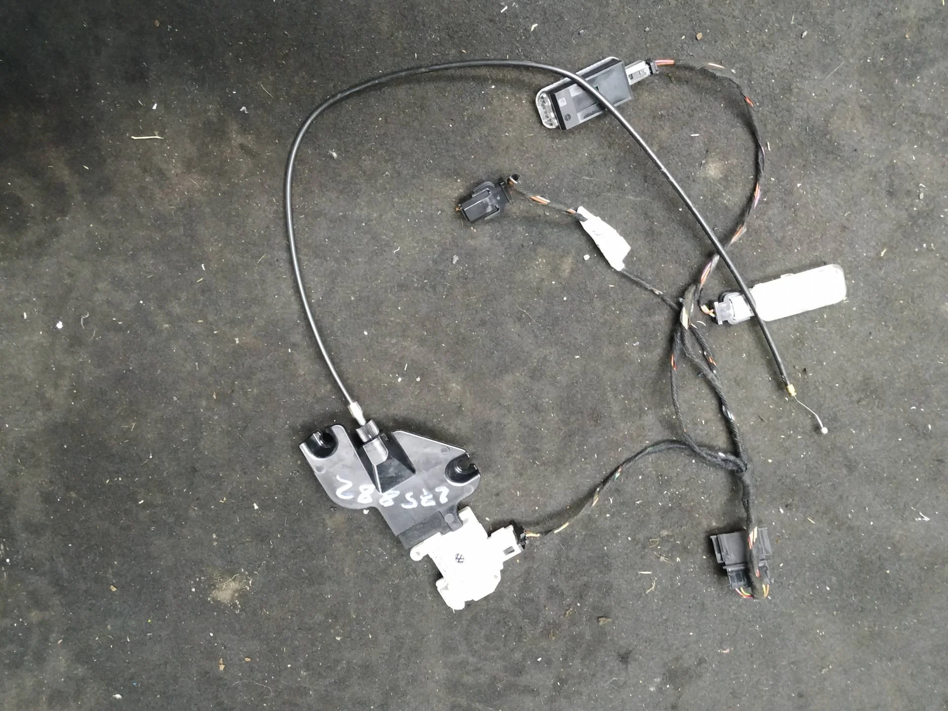 замок бардачка Audi A6  2006