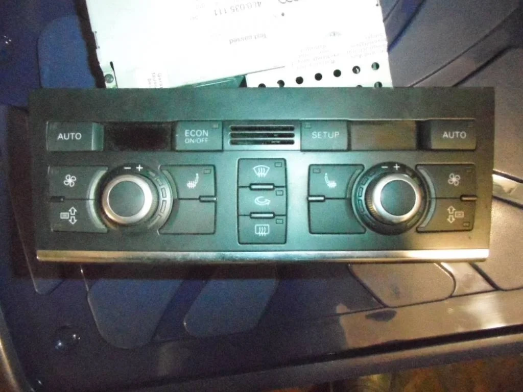 блок управления печки/климат-контроля Audi Q7  2008