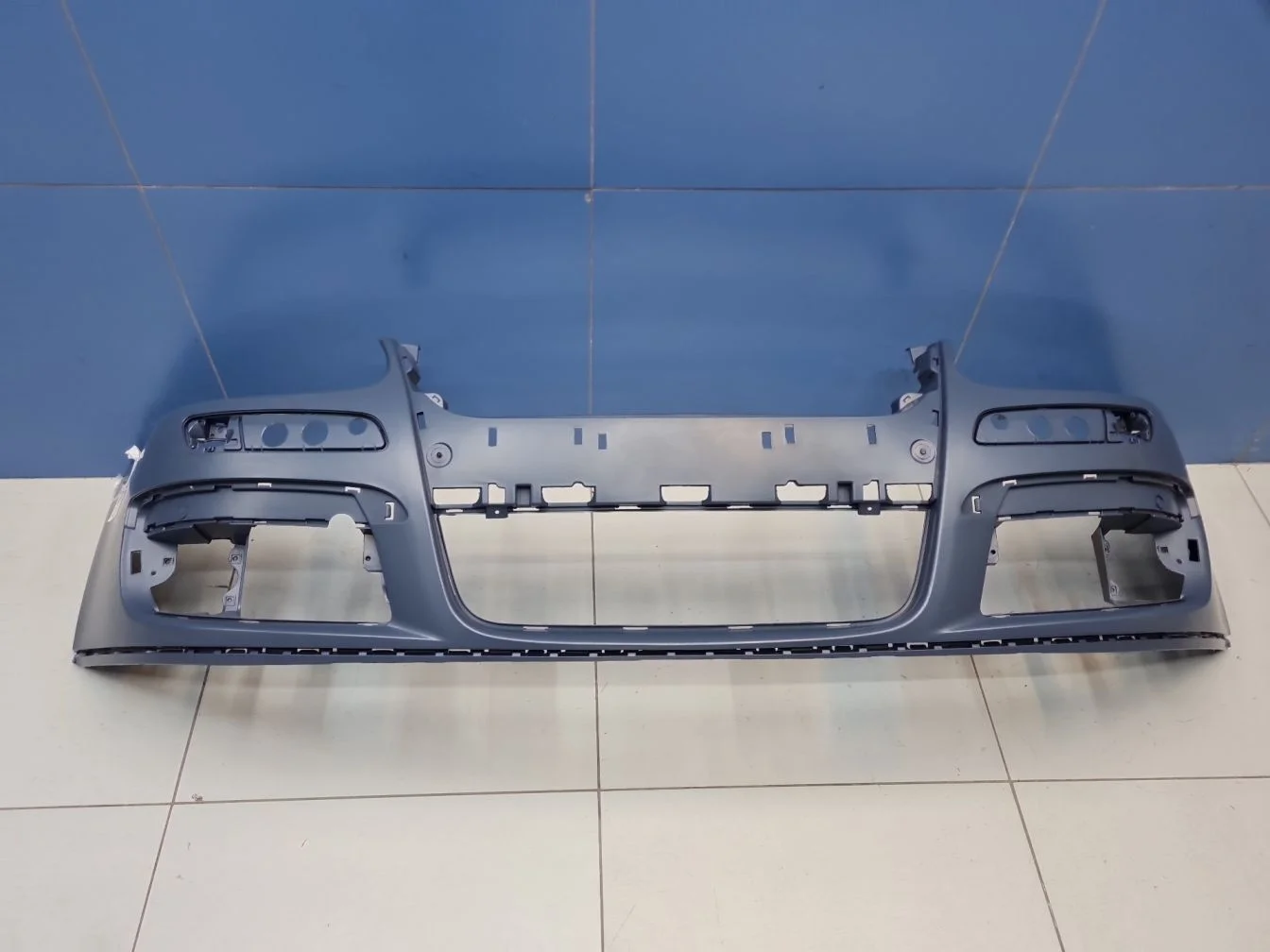 Бампер передний для Volkswagen Jetta A5 2006-2010