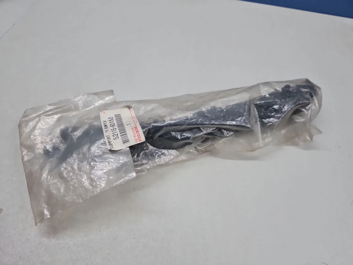 Кронштейн бампера переднего правый для Lexus LX 570 URJ200 2007-