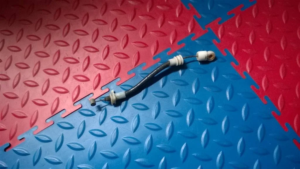 трос открывания двери наружный BMW X5 E53  M54B30 231 лс 3.0i