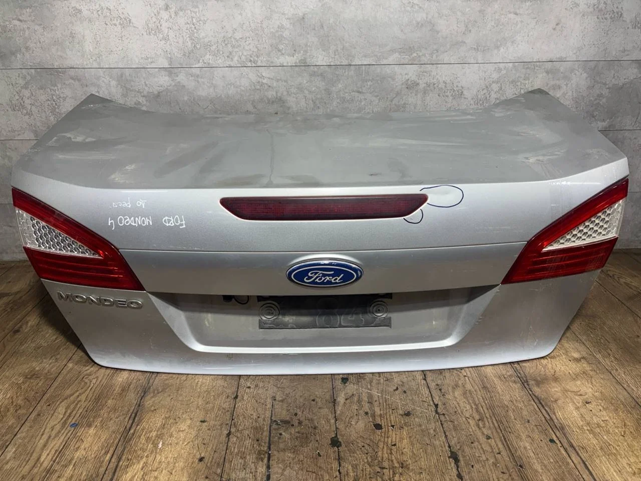 крышка (дверь) багажника Ford Mondeo 4