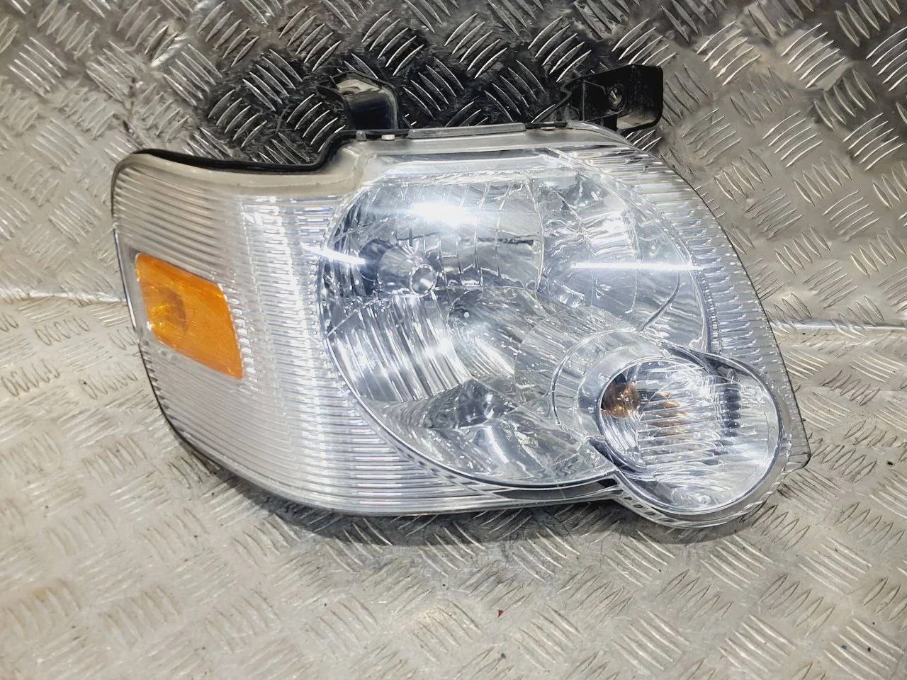 фара правая Ford Explorer 4  U251 U251