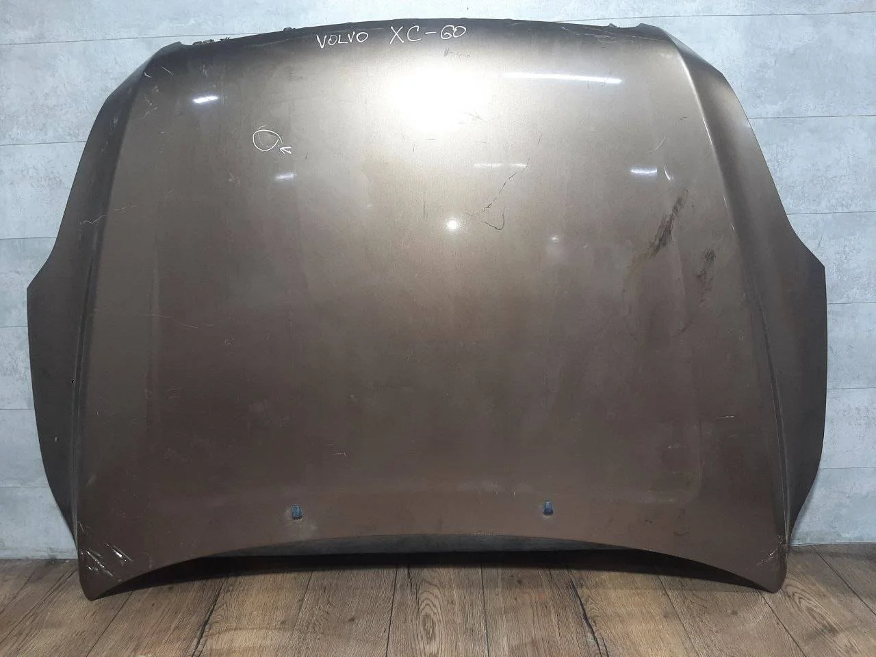 капот Volvo XC60