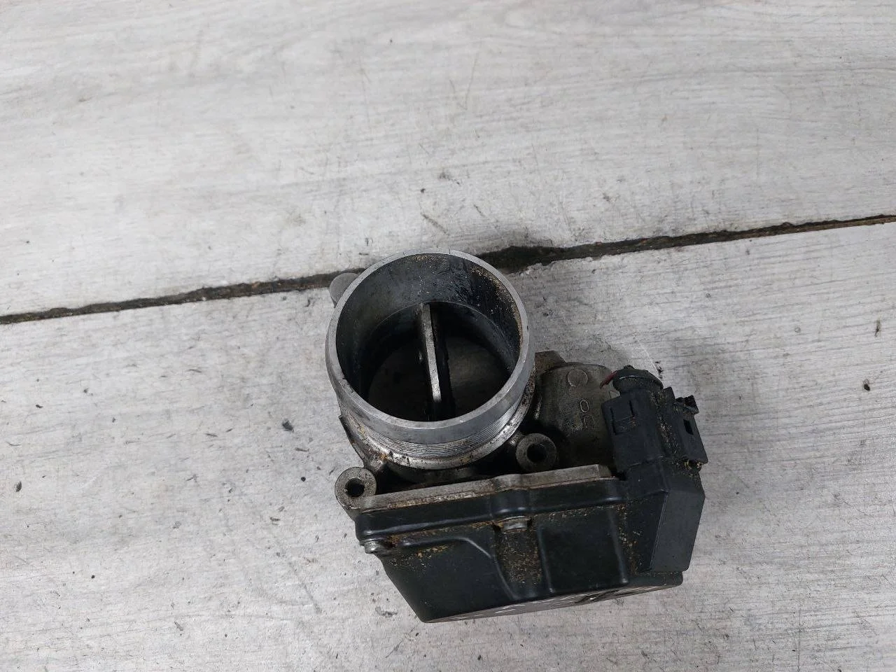 дроссельная заслонка Audi A8 D3/4E