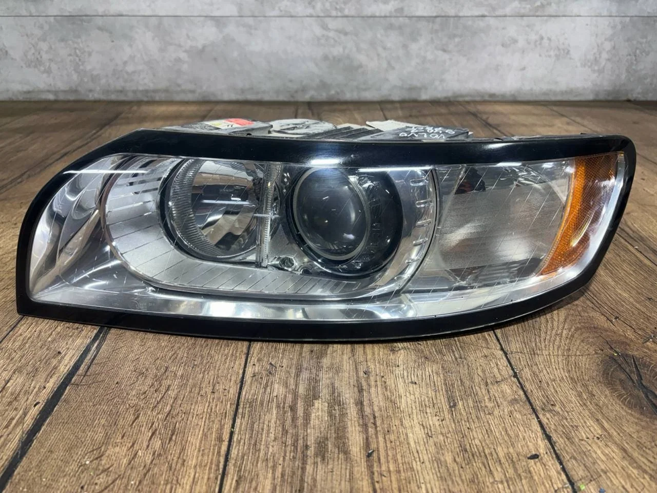 фара левая Volvo S40 2