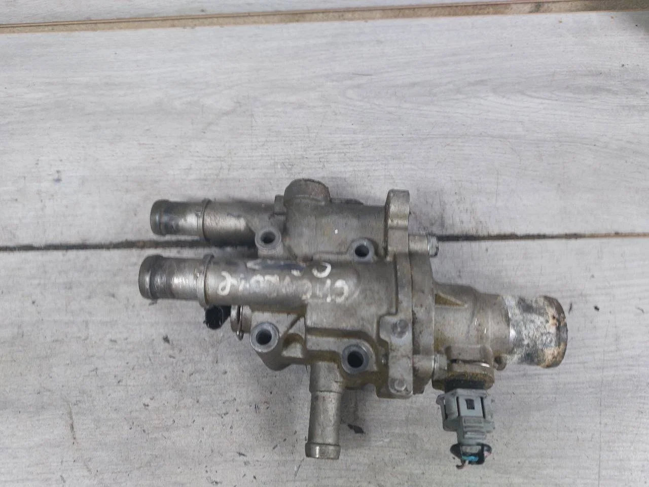 корпус термостата Opel Astra H рест.