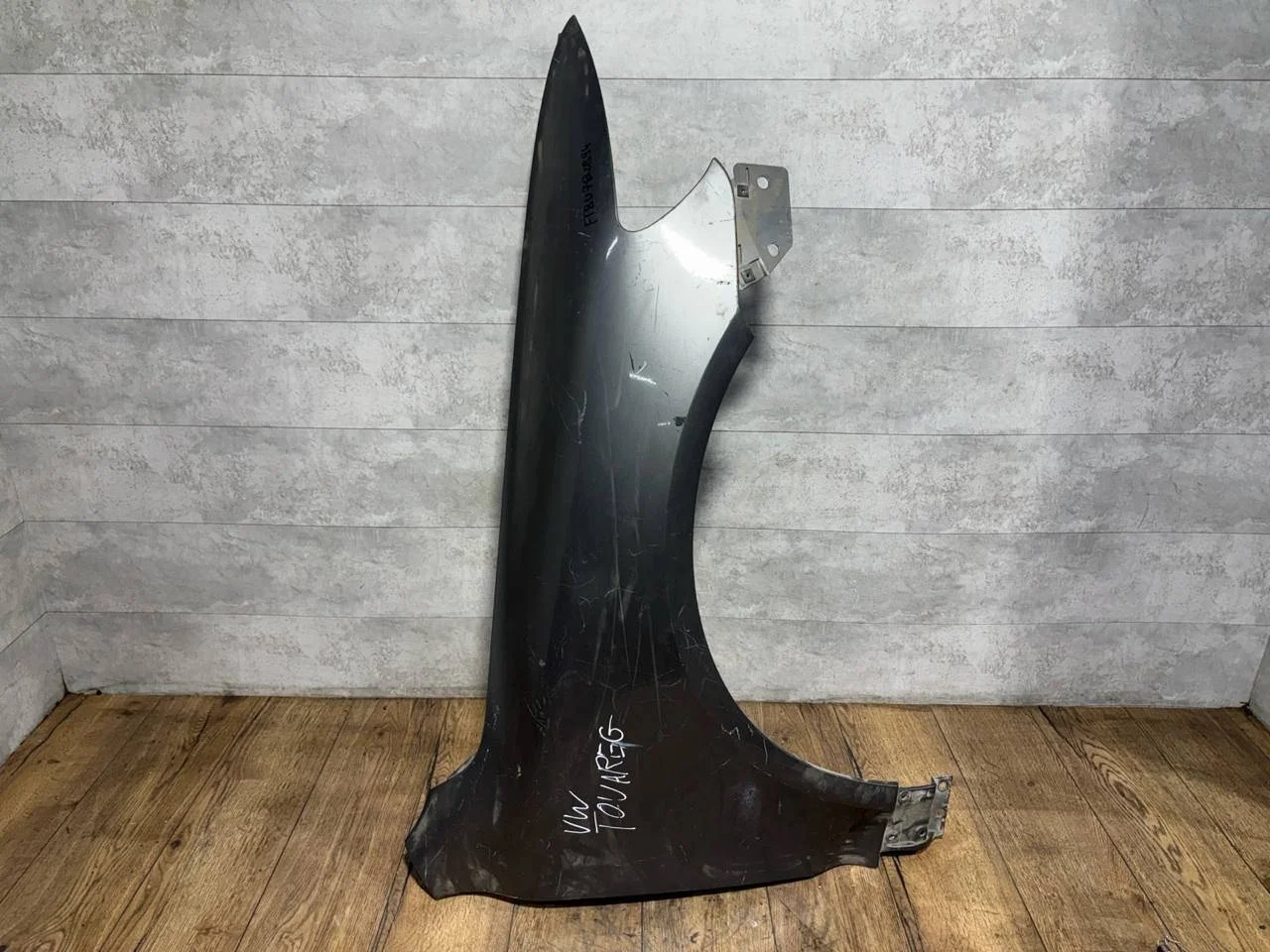 крыло переднее правое Volkswagen Touareg