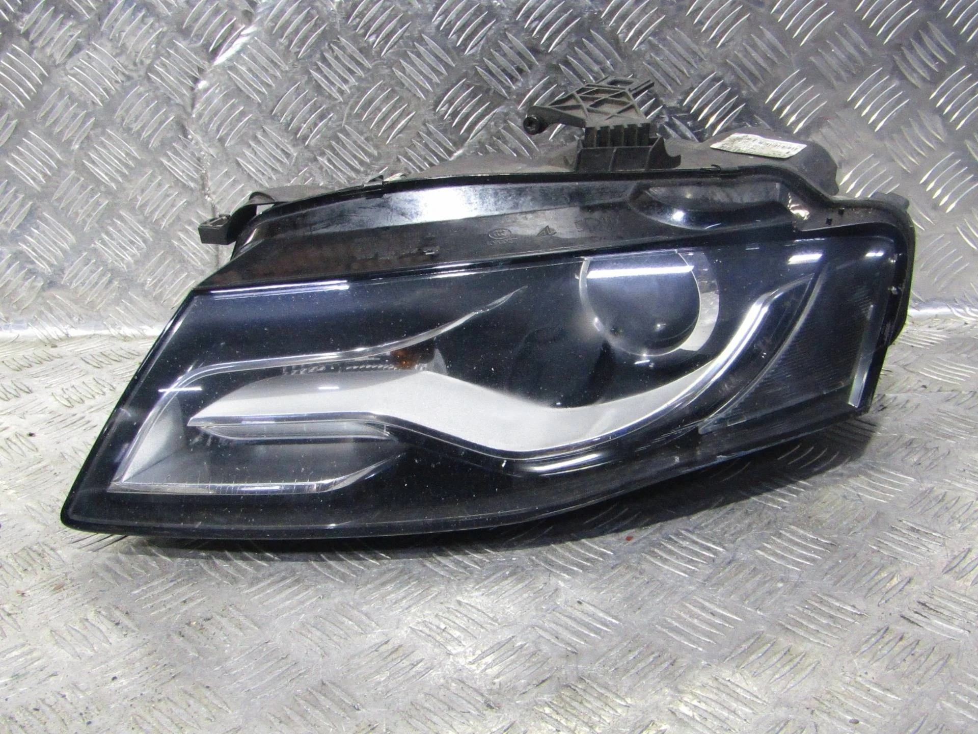 фара левая Audi A4 B8/8K